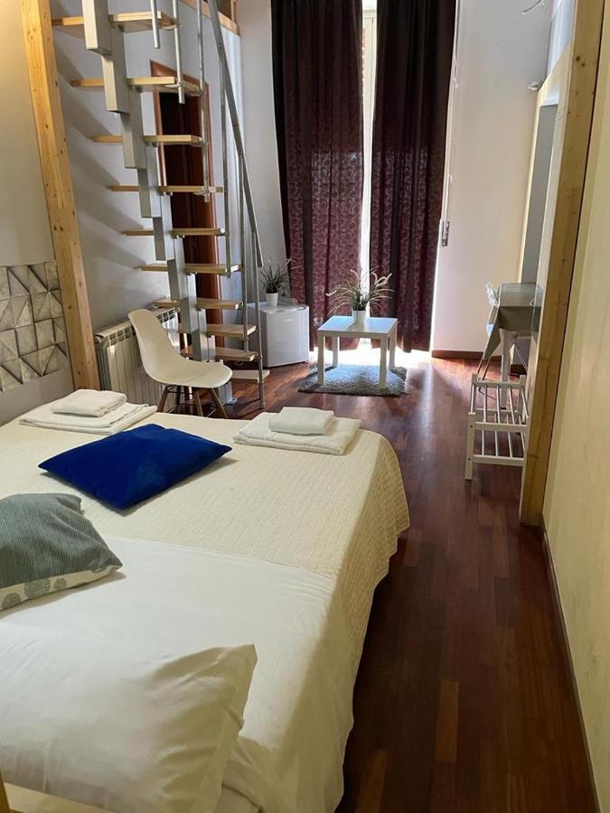 Locami Holiday&Rooms Suite Jolanda 카타니아 외부 사진